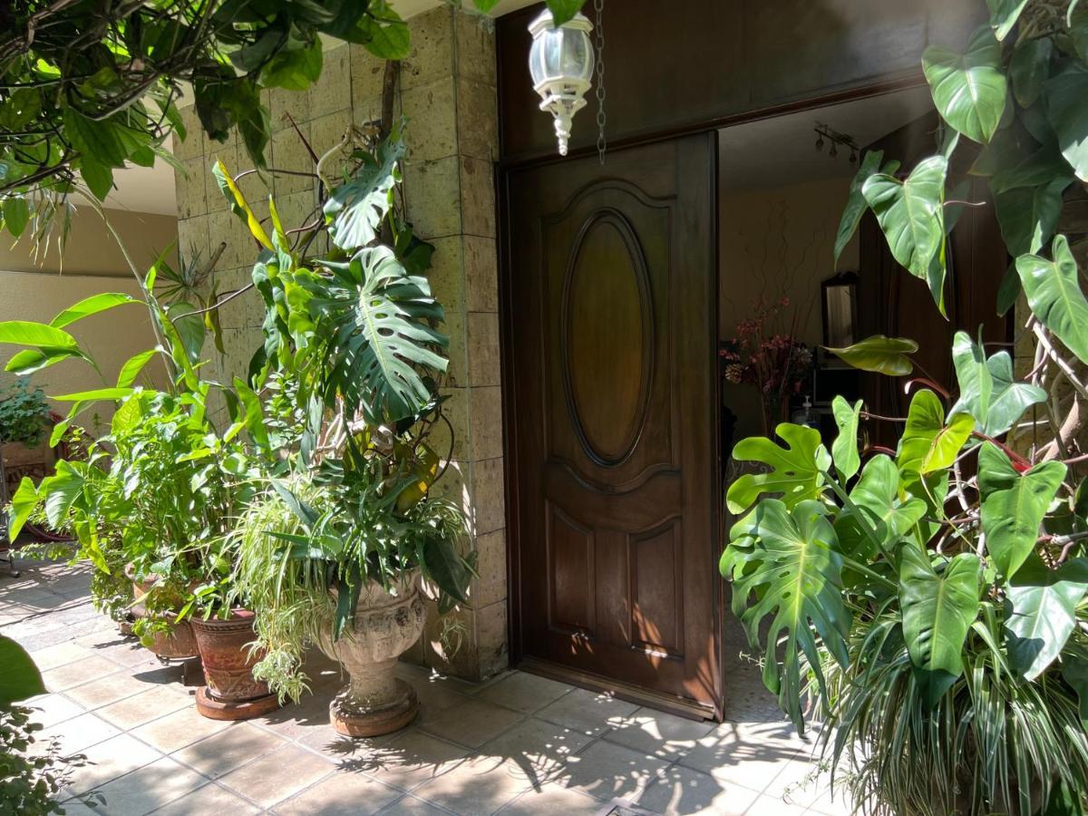 Dickinson Guest House, Guadalajara Expo Экстерьер фото
