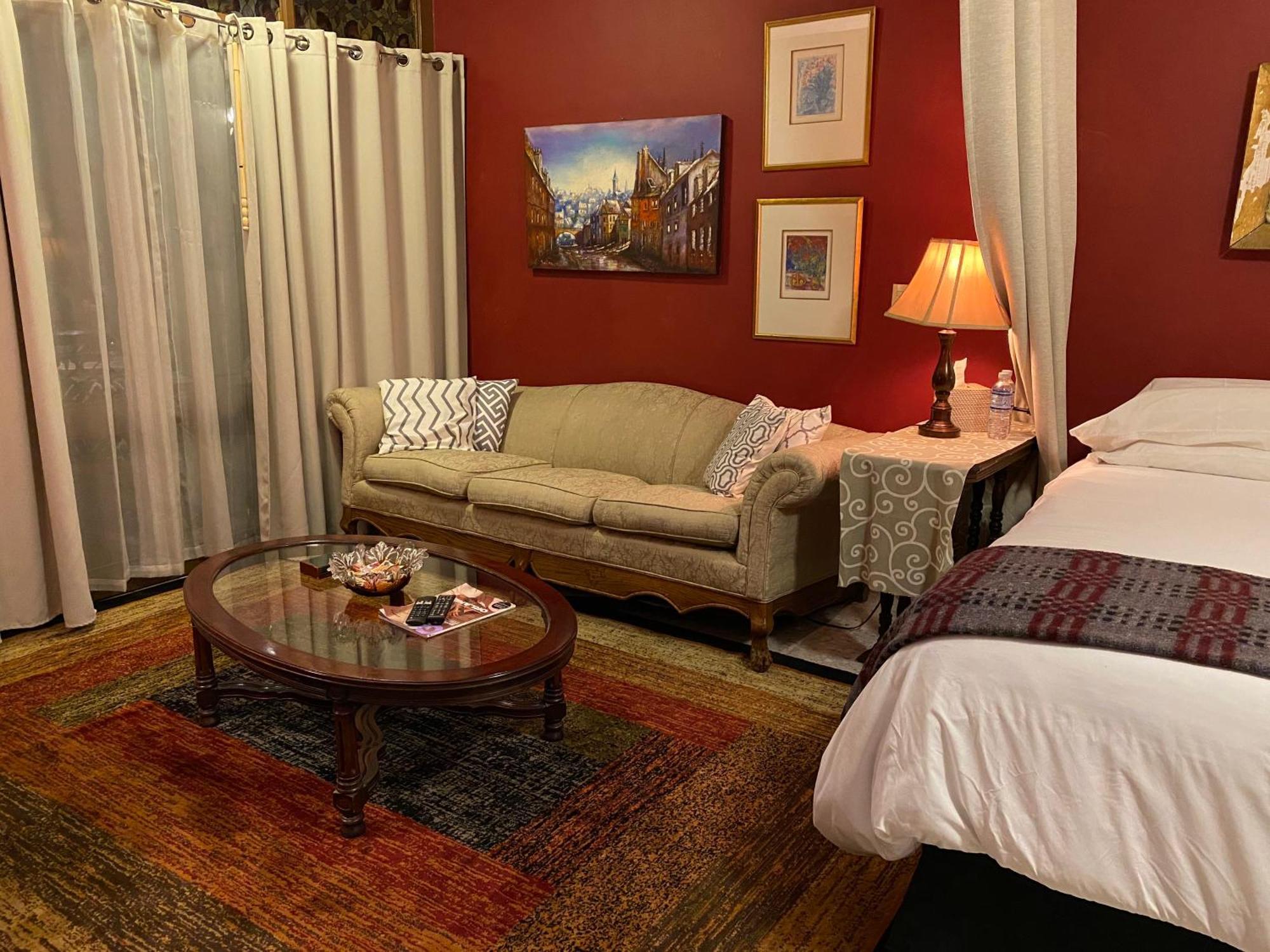 Dickinson Guest House, Guadalajara Expo Экстерьер фото